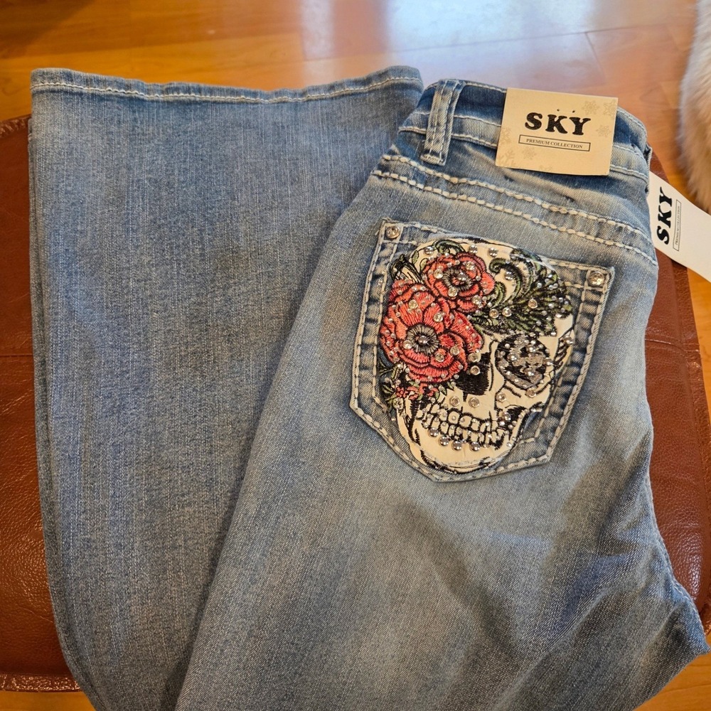 SKY Floral Sugar Skull Flare Jeans Size 9/29 NWT Embroidered Rhinestone Blue - Picture 10 of 11